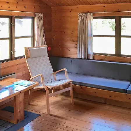 Two-bedroom Holiday In 11 *