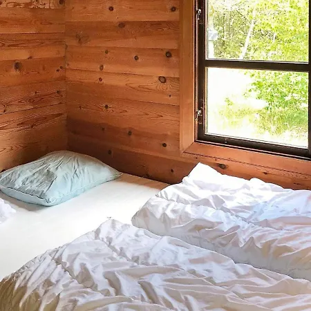 Vakantiehuis Two-bedroom Holiday In 11 *